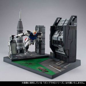Realistic Model 1/144 G Structure (GS06) Heliopolis Battle Stage